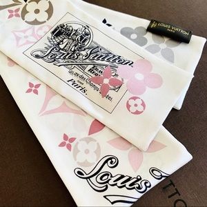 Louis Vuitton Sweet Fleurs Bandeau in Pink